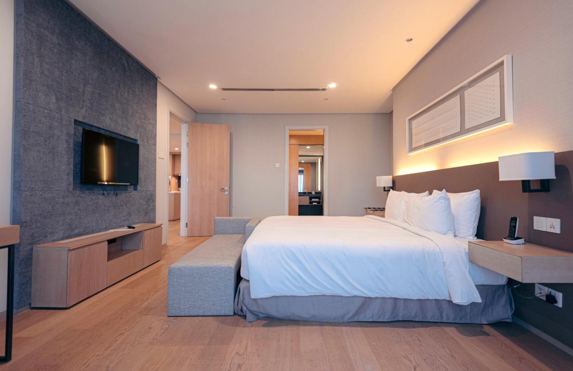 Two-Bedroom Premier