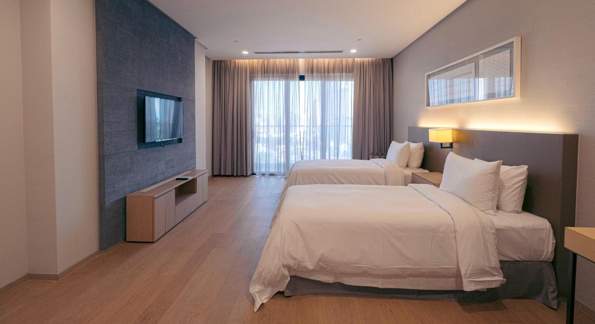 Two-Bedroom Premier